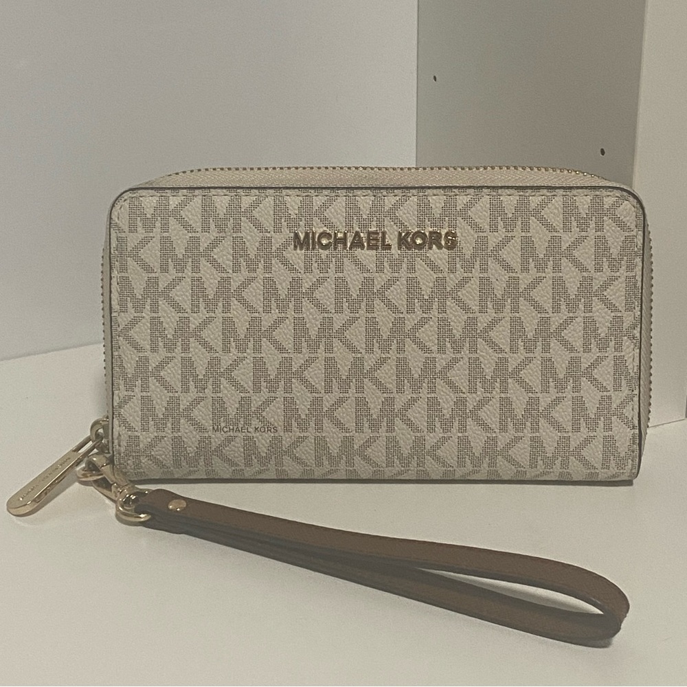 Micheal Kors Logo Large Wallet Wristlet